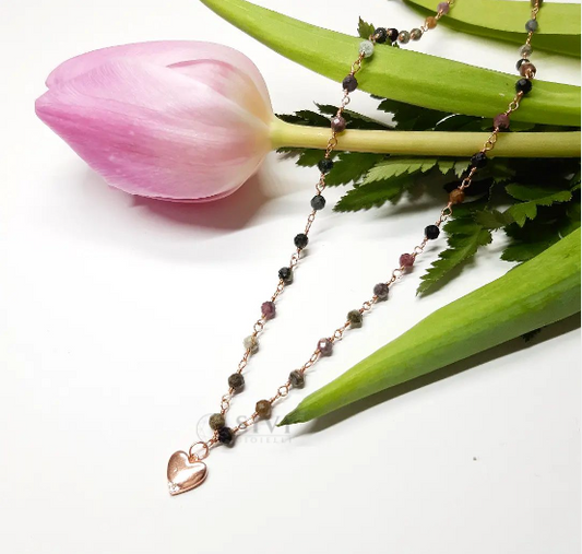 Collana rosario con cristalli tormalina e ciondolo a cuore